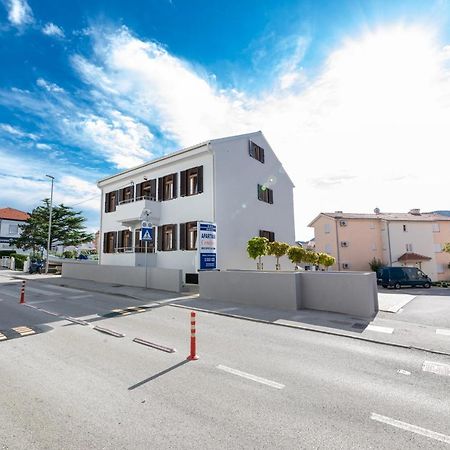 Apartments Crnekovic III Baška Exterior foto