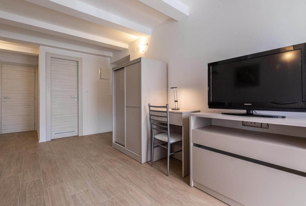 Apartments Crnekovic III Baška Exterior foto