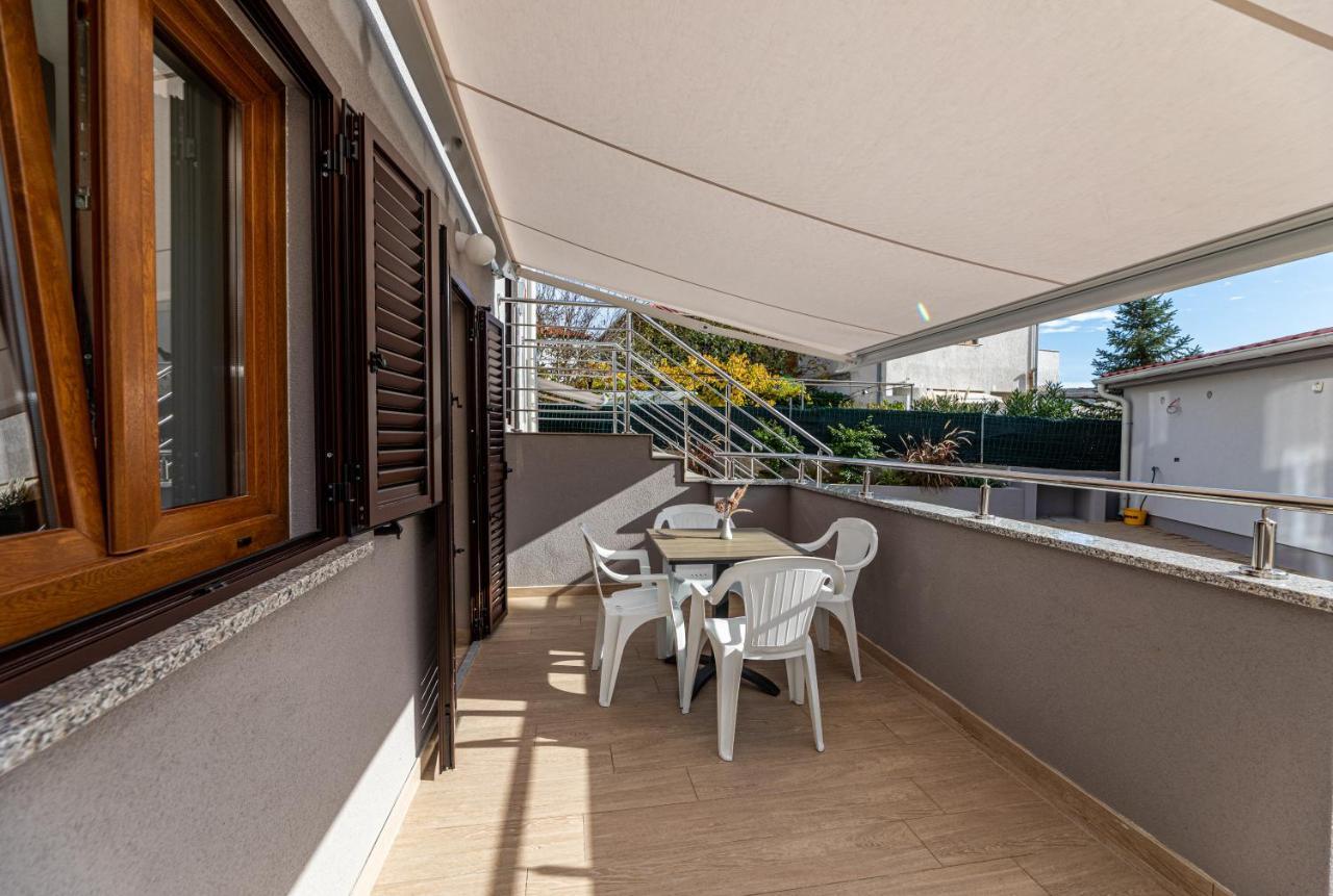 Apartments Crnekovic III Baška Exterior foto