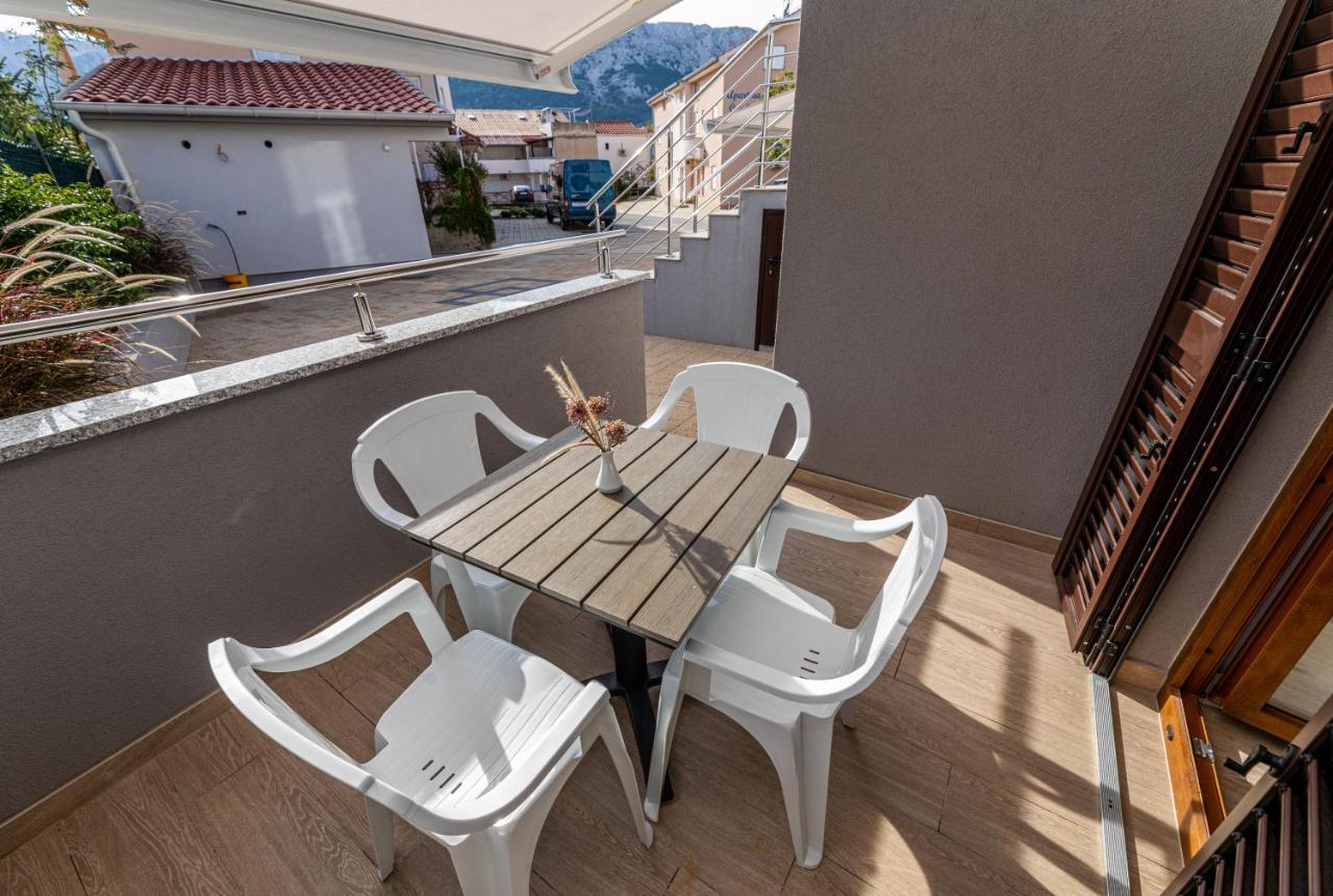 Apartments Crnekovic III Baška Exterior foto