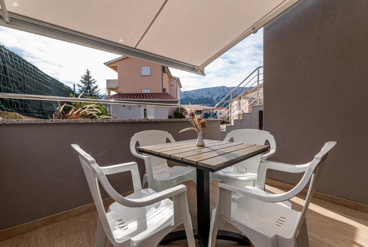 Apartments Crnekovic III Baška Exterior foto