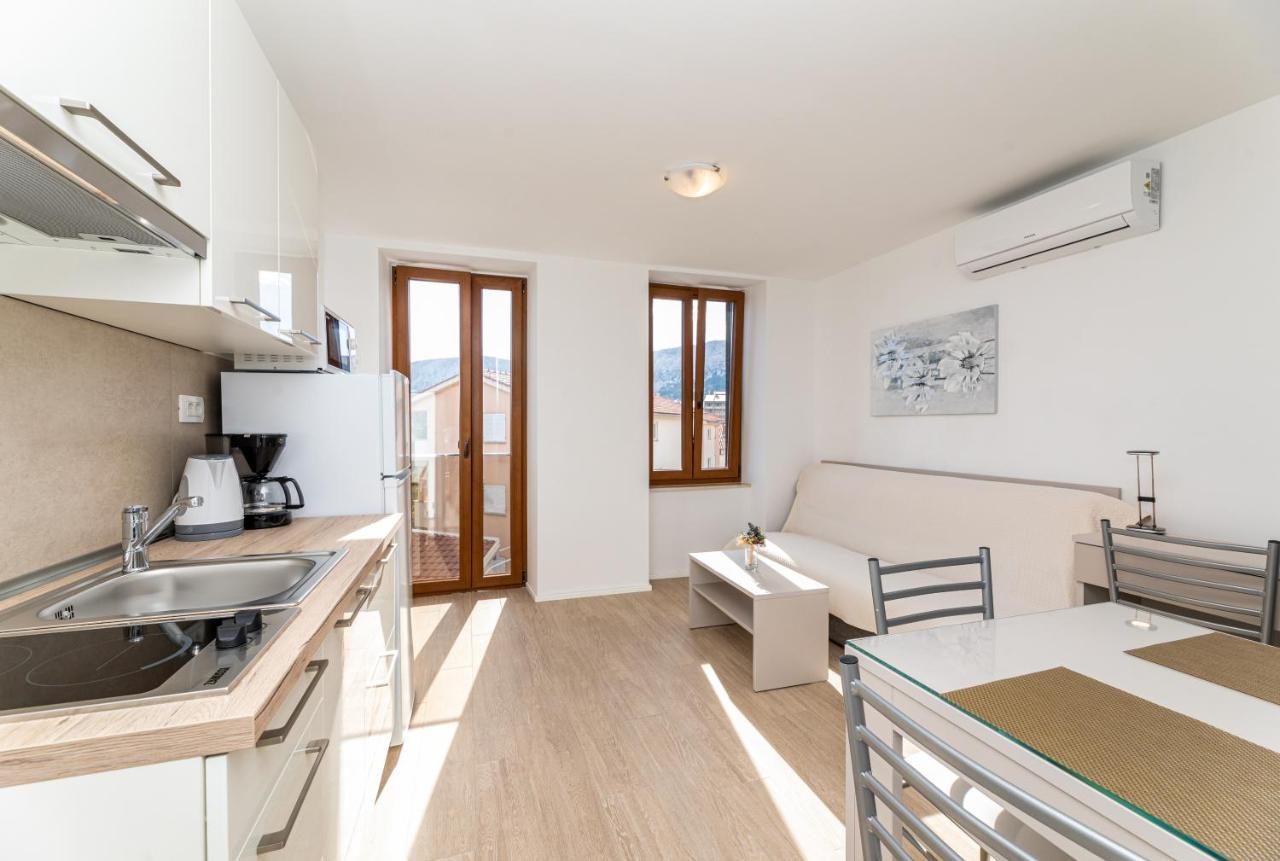 Apartments Crnekovic III Baška Exterior foto