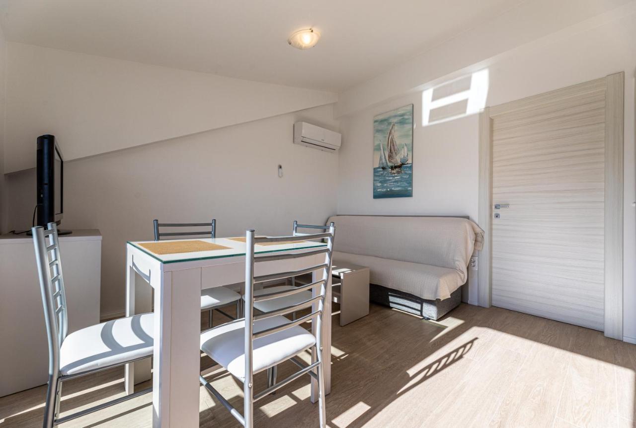 Apartments Crnekovic III Baška Exterior foto